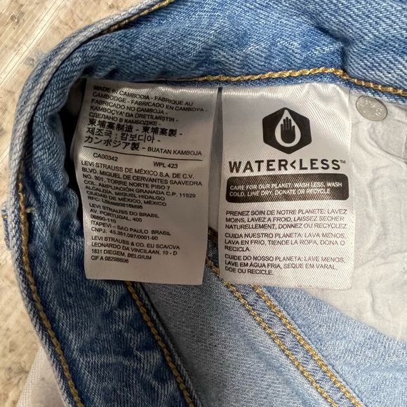 Levi’s ribcage shorts size 30 (run small fit like a 28) - Picture 7 of 7